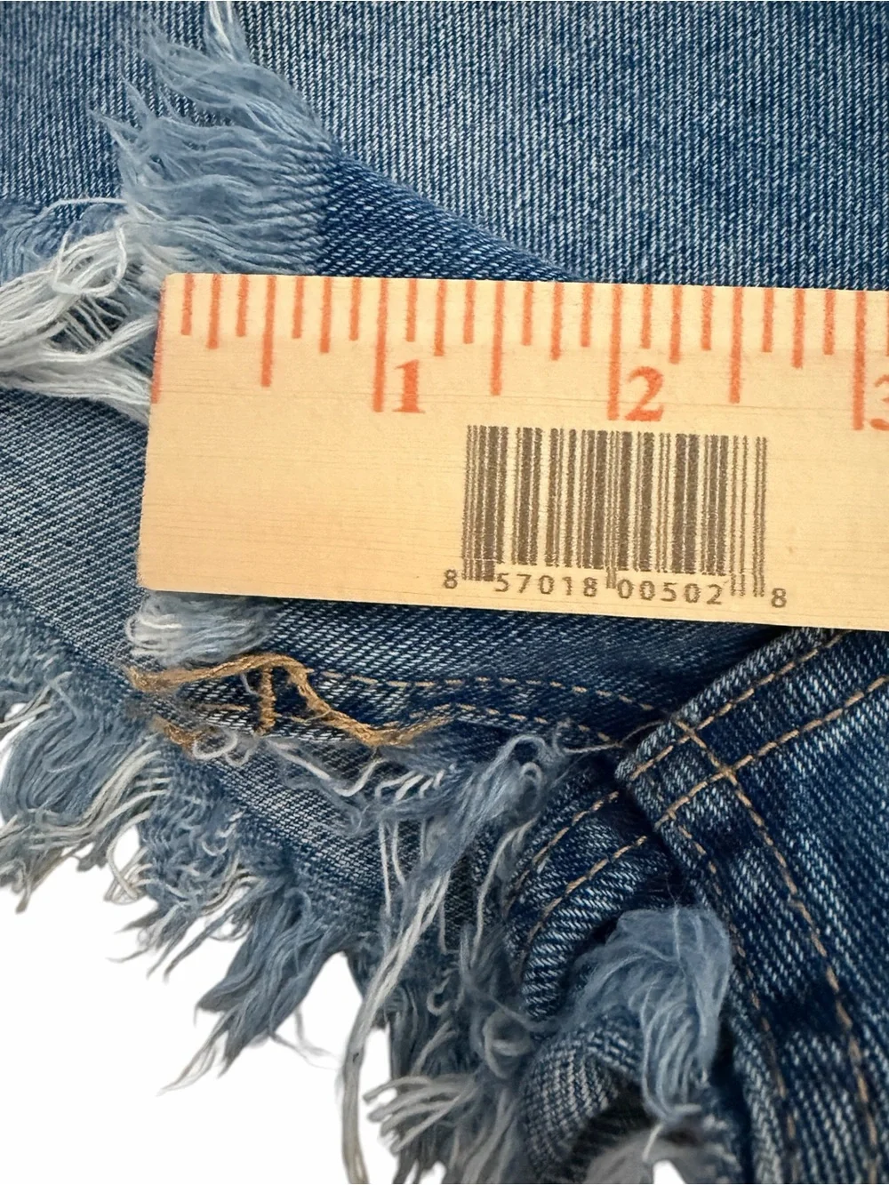 Kancan Distressed Denim Cutoff Shorts Women’s Size 5/26 High Rise Frayed Hem NWT - Picture 7 of 7